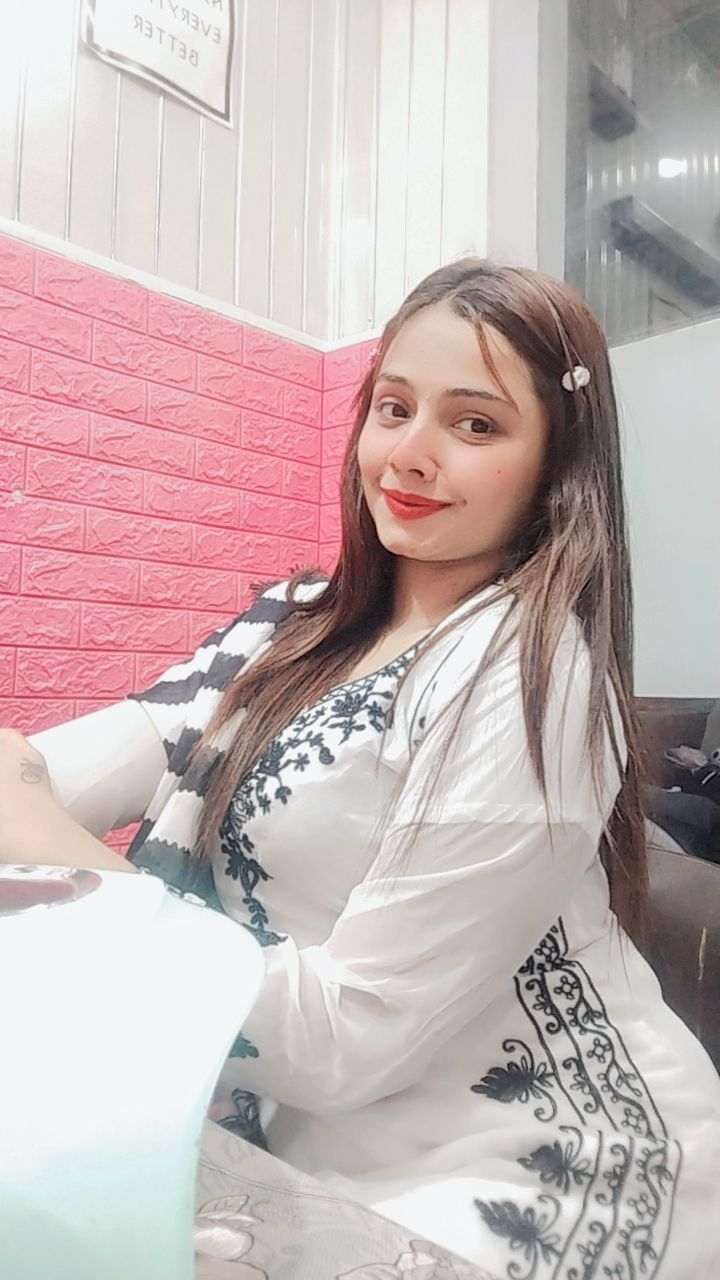 Divya - Premium Escort in Andheri